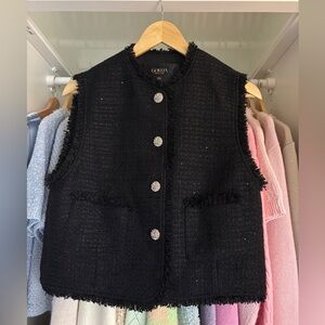 Elegant Black Tweed Vest